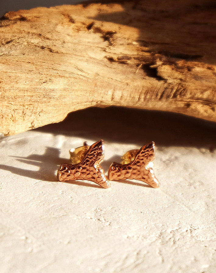 MERMAID'S FIN RED GOLD | EARSTUDS