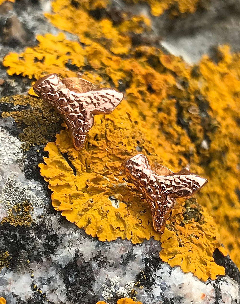 MERMAID'S FIN RED GOLD | EARSTUDS